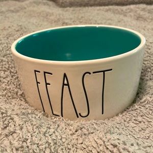Rae Dunn Large Ceramic Feast Pet Bowl NWOT